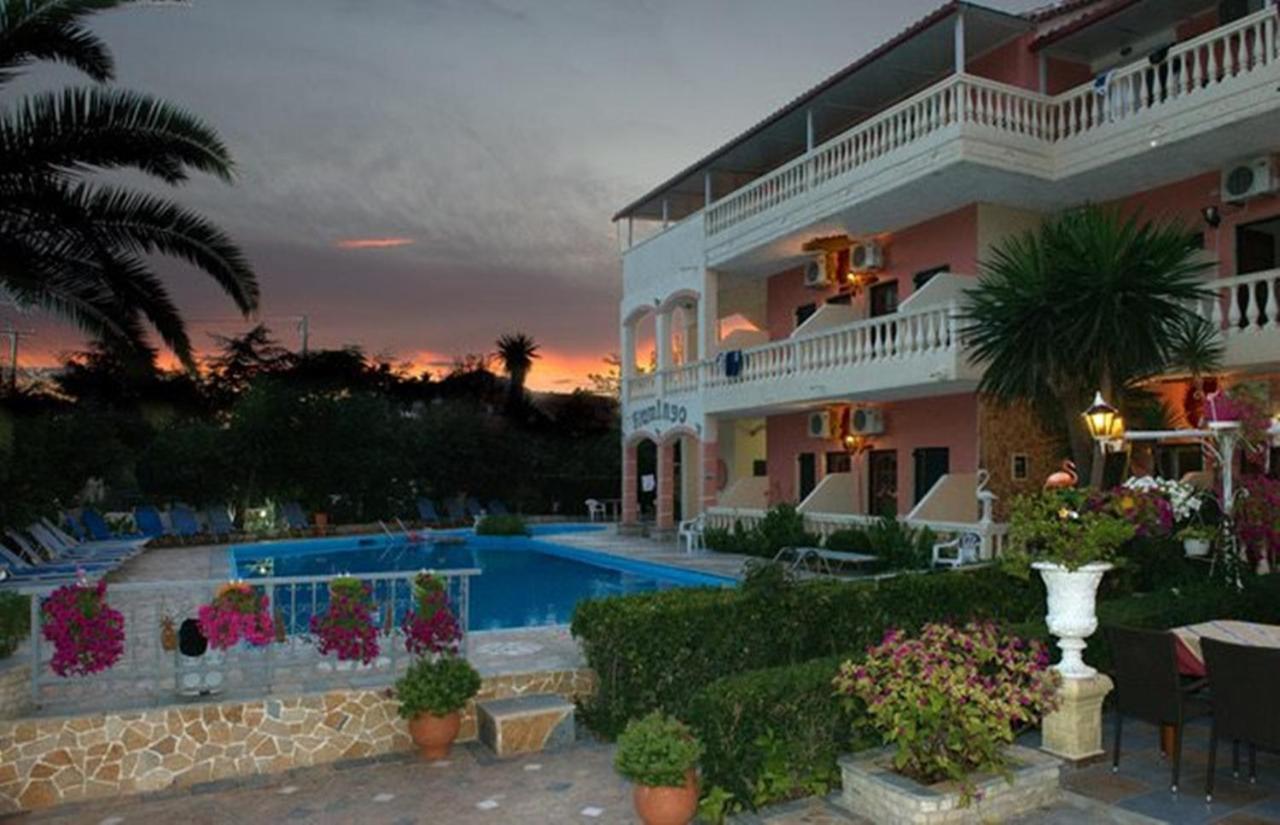 Flamingo Apartments Moraitika Corfu ภายนอก รูปภาพ