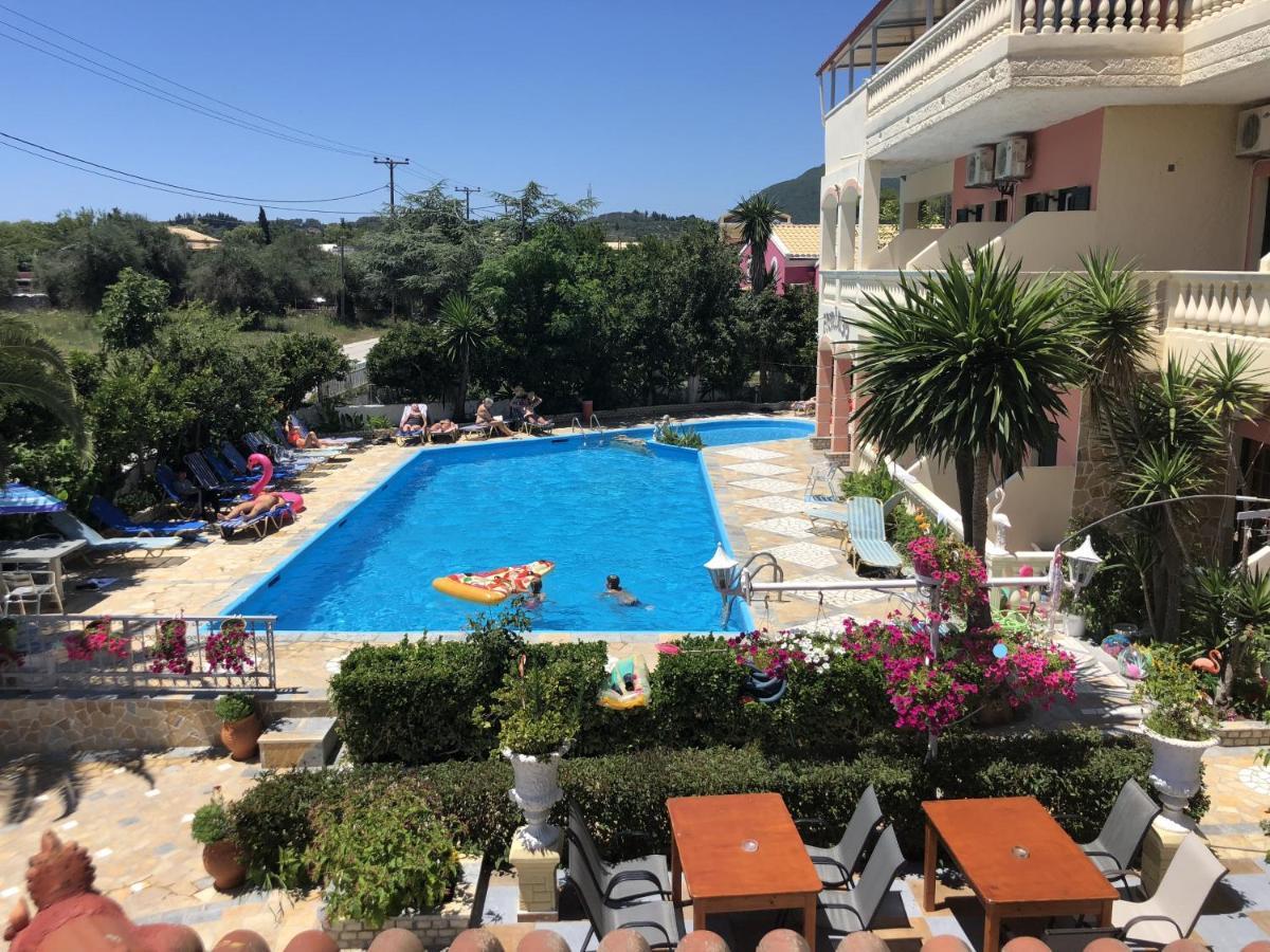 Flamingo Apartments Moraitika Corfu ภายนอก รูปภาพ