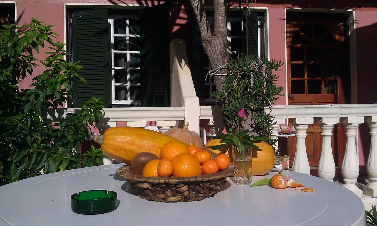Flamingo Apartments Moraitika Corfu ภายนอก รูปภาพ