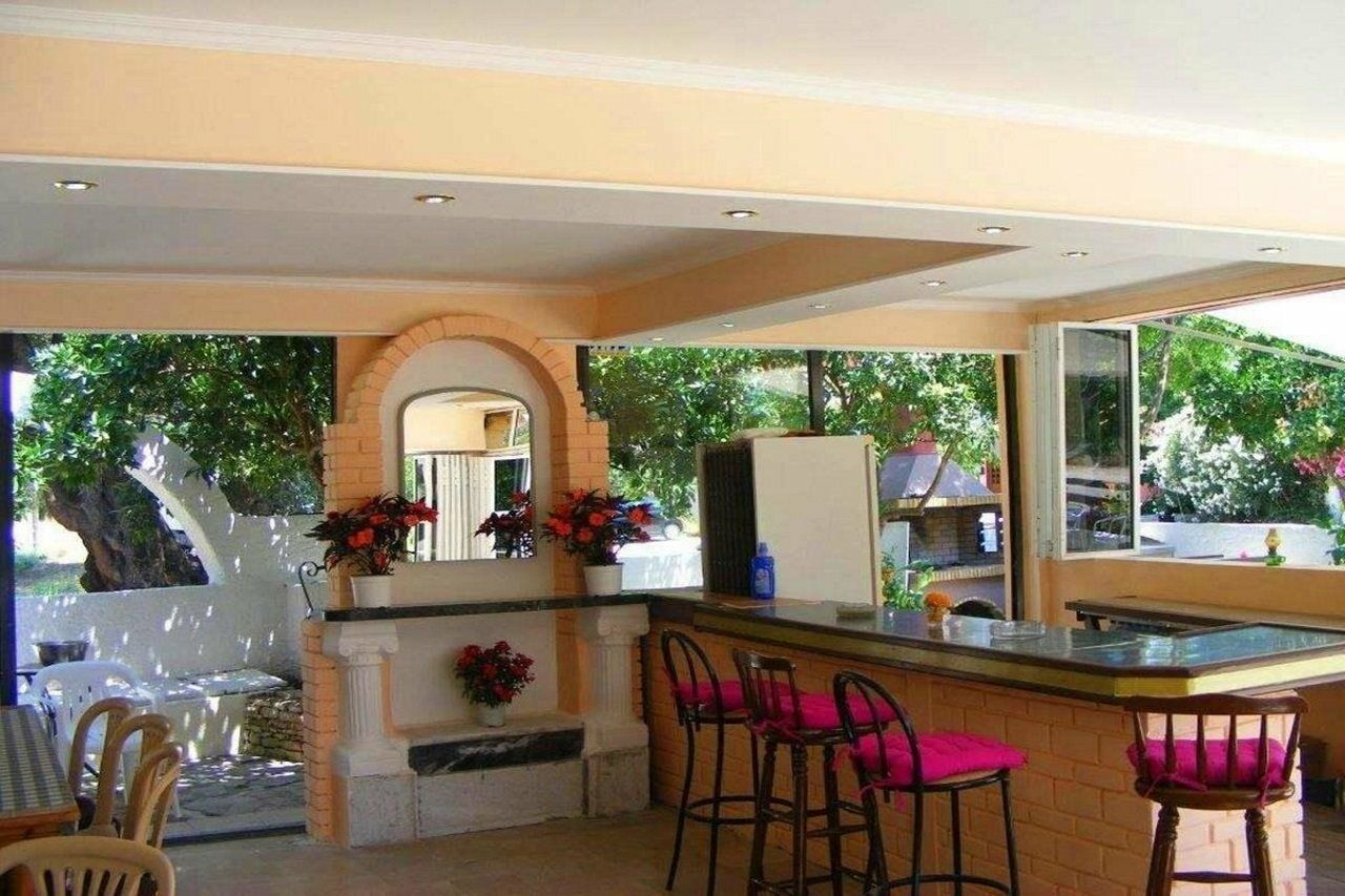 Flamingo Apartments Moraitika Corfu ภายนอก รูปภาพ
