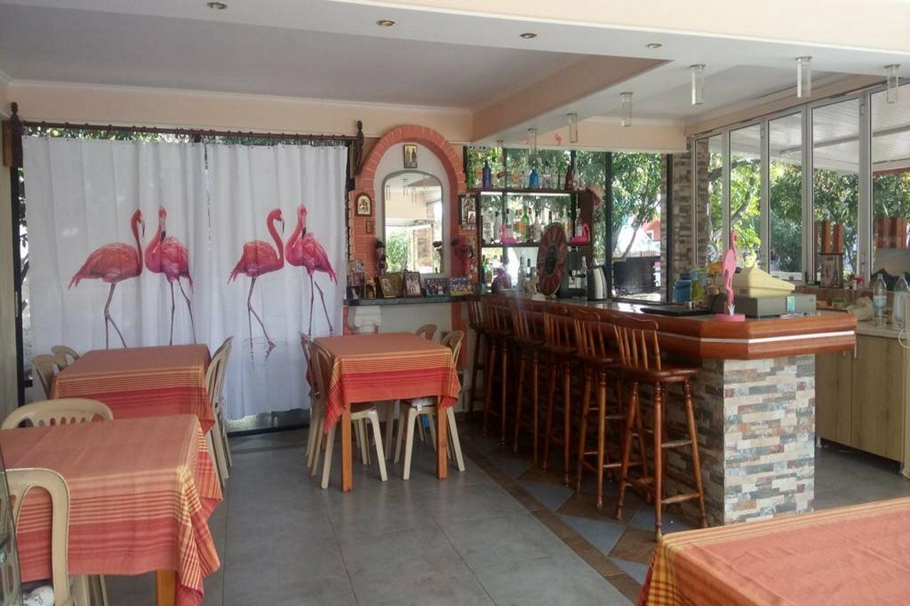 Flamingo Apartments Moraitika Corfu ภายนอก รูปภาพ