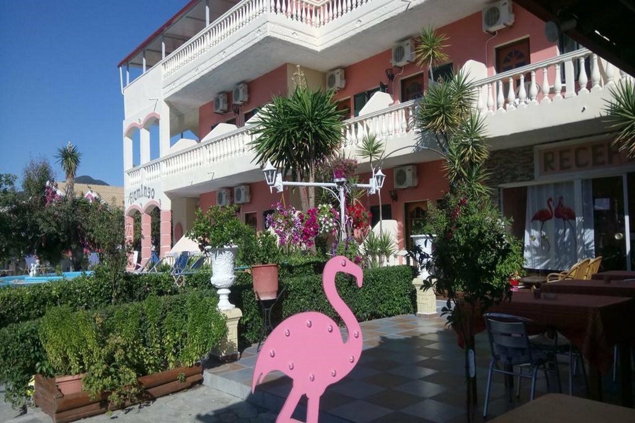Flamingo Apartments Moraitika Corfu ภายนอก รูปภาพ