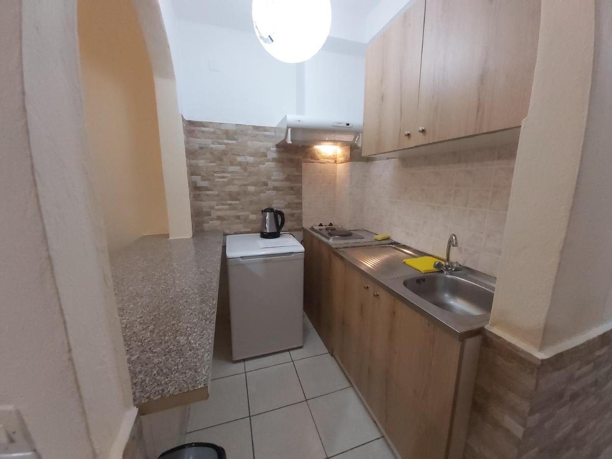 Flamingo Apartments Moraitika Corfu ภายนอก รูปภาพ